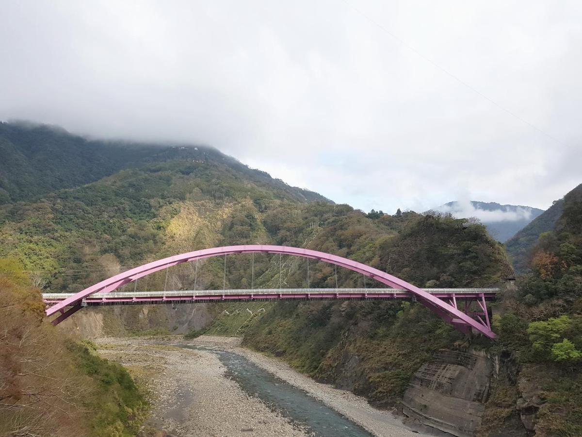 拉拉山周家渡假旅館 Hualing Exterior photo
